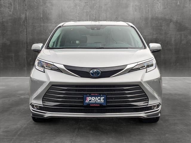 2023 Toyota Sienna Limited