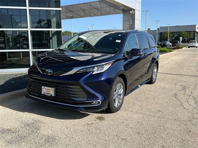 2023 Toyota Sienna Limited