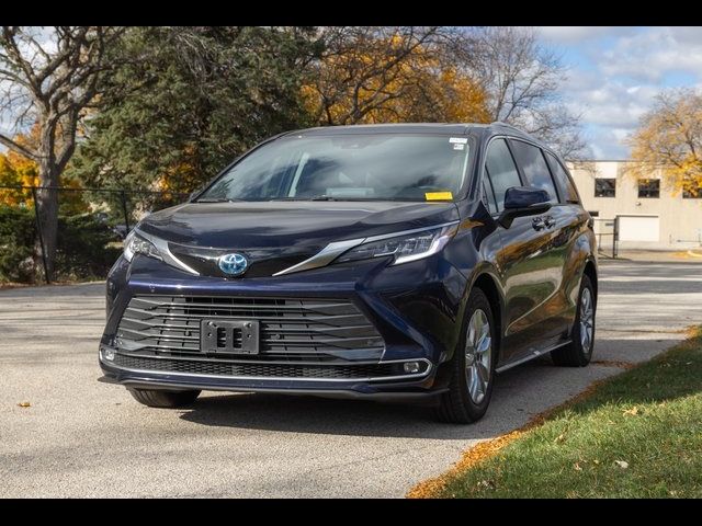 2023 Toyota Sienna Limited