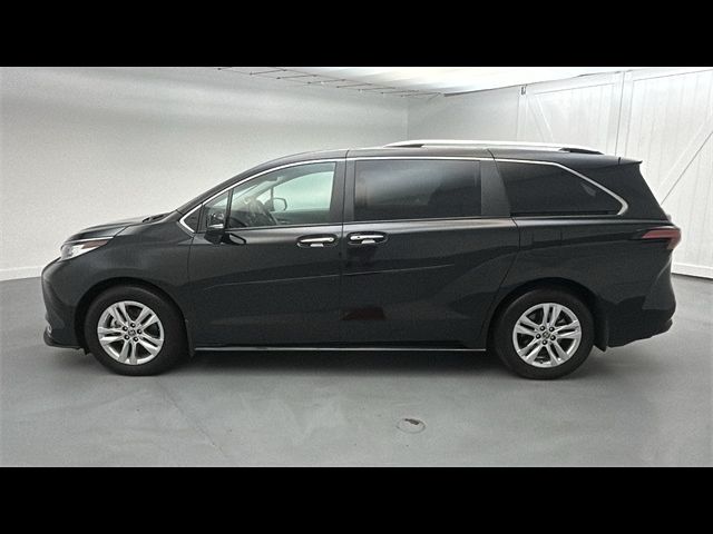 2023 Toyota Sienna Limited