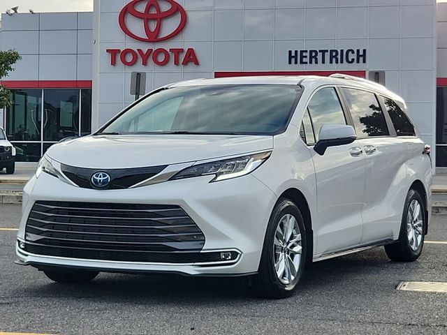 2023 Toyota Sienna Limited