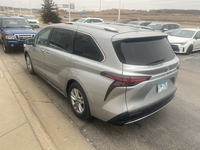 2023 Toyota Sienna Limited