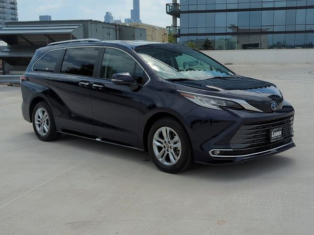 2023 Toyota Sienna Limited