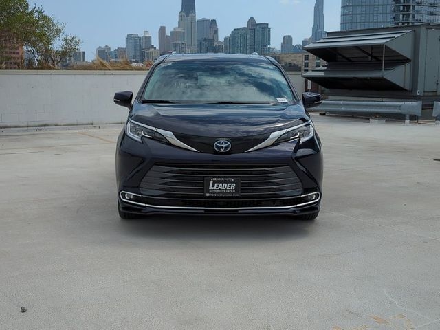 2023 Toyota Sienna Limited