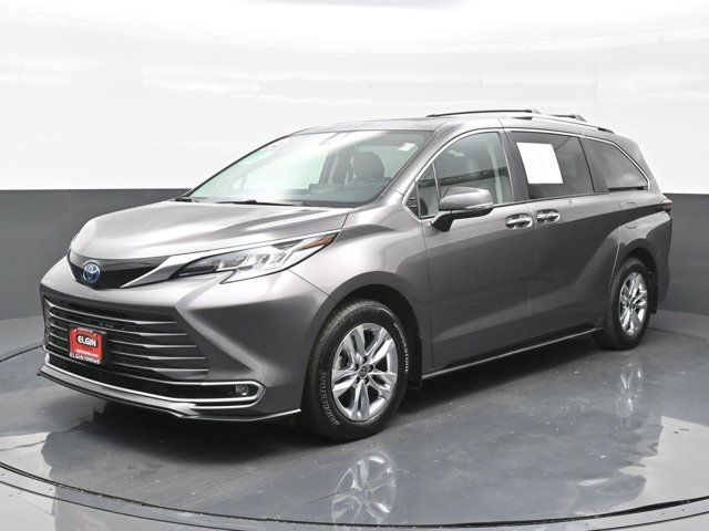 2023 Toyota Sienna Limited