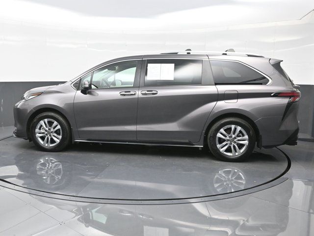 2023 Toyota Sienna Limited