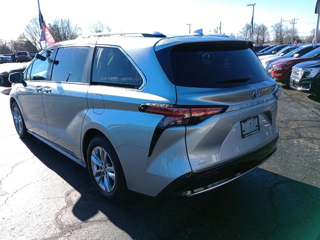 2023 Toyota Sienna Limited