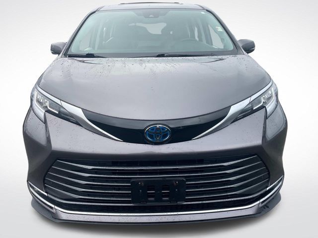 2023 Toyota Sienna Limited