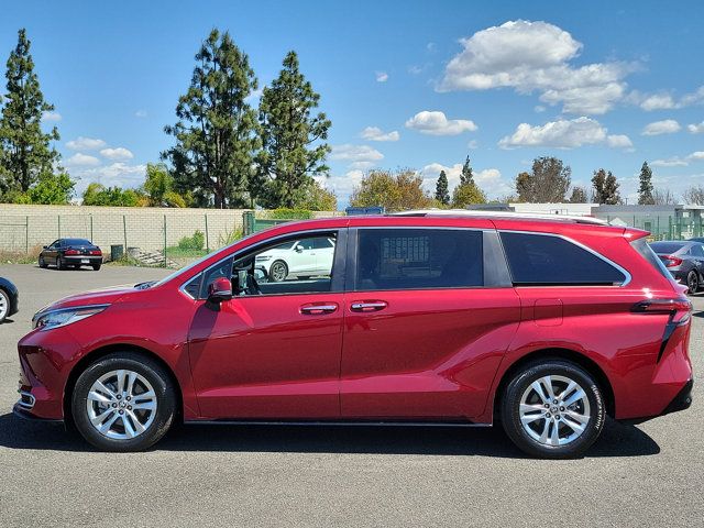 2023 Toyota Sienna Limited
