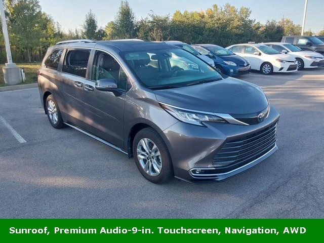 2023 Toyota Sienna Limited