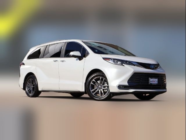 2023 Toyota Sienna Limited