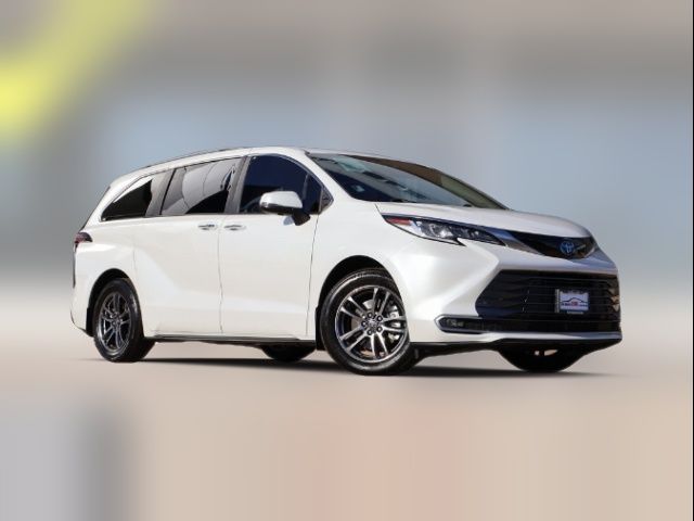 2023 Toyota Sienna Limited