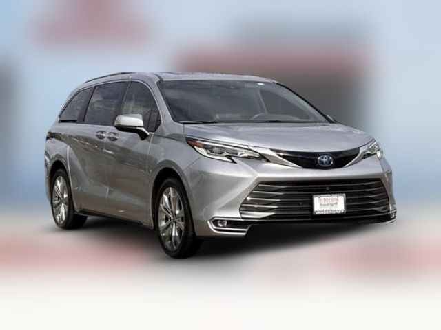 2023 Toyota Sienna Platinum