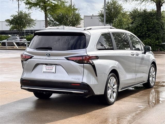 2023 Toyota Sienna Platinum