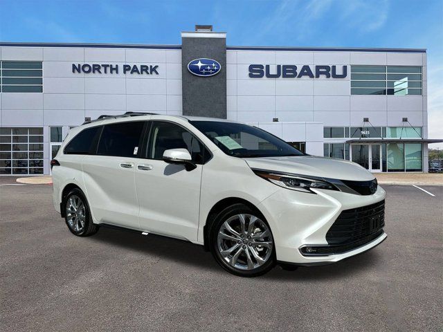 2023 Toyota Sienna Platinum