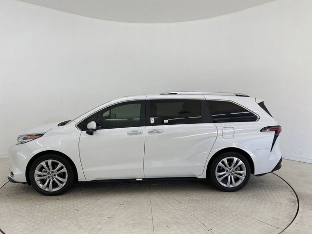 2023 Toyota Sienna Platinum