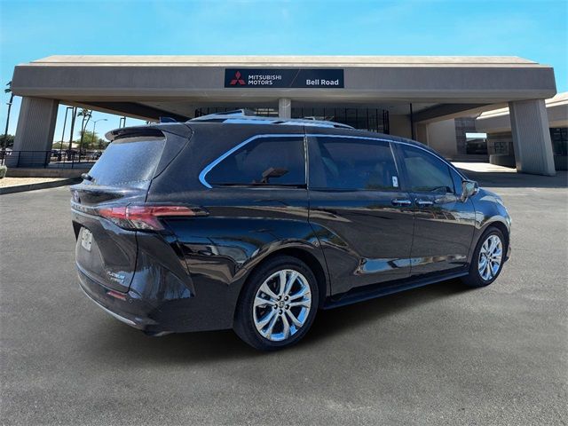 2023 Toyota Sienna Platinum