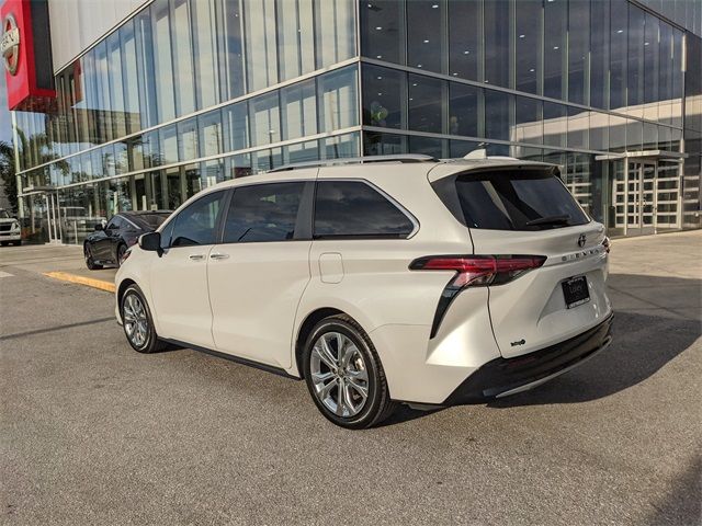 2023 Toyota Sienna Platinum