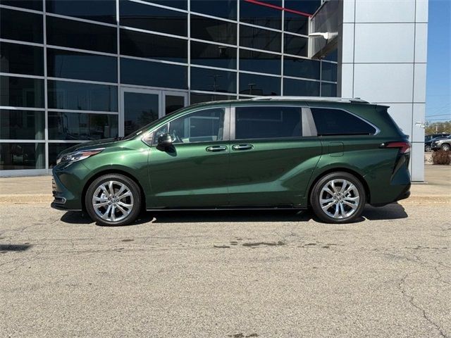 2023 Toyota Sienna Platinum