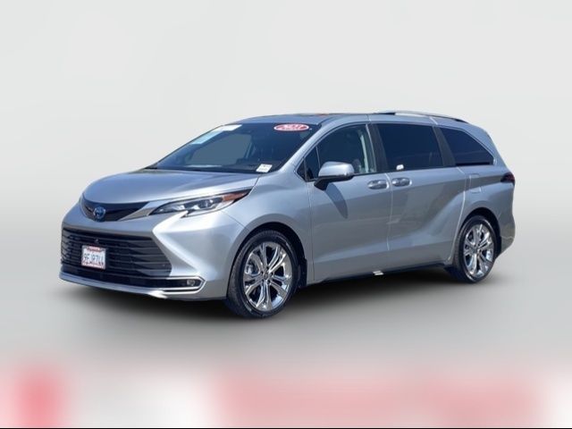2023 Toyota Sienna Platinum