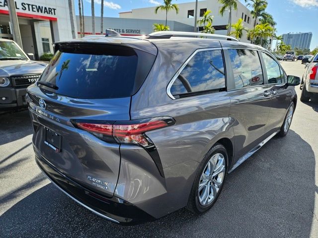 2023 Toyota Sienna Platinum