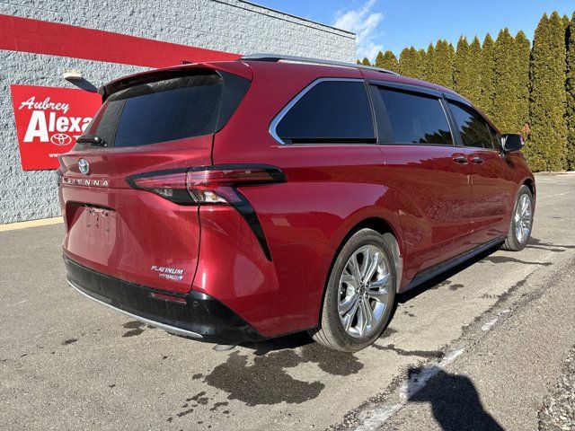 2023 Toyota Sienna Platinum