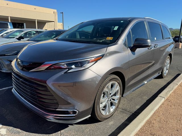 2023 Toyota Sienna Platinum