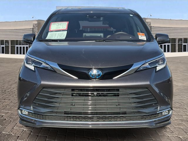 2023 Toyota Sienna Platinum