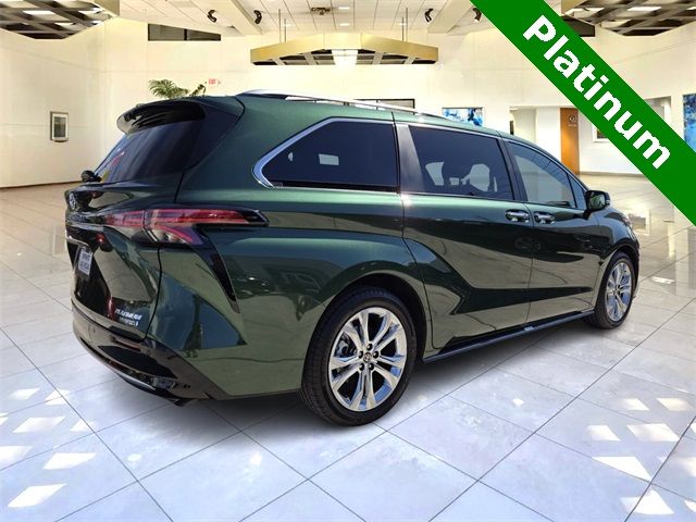 2023 Toyota Sienna Platinum