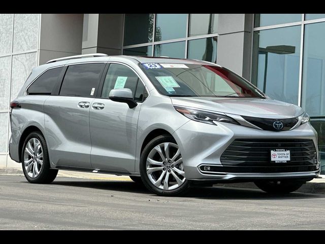 2023 Toyota Sienna Platinum