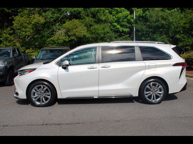 2023 Toyota Sienna Platinum