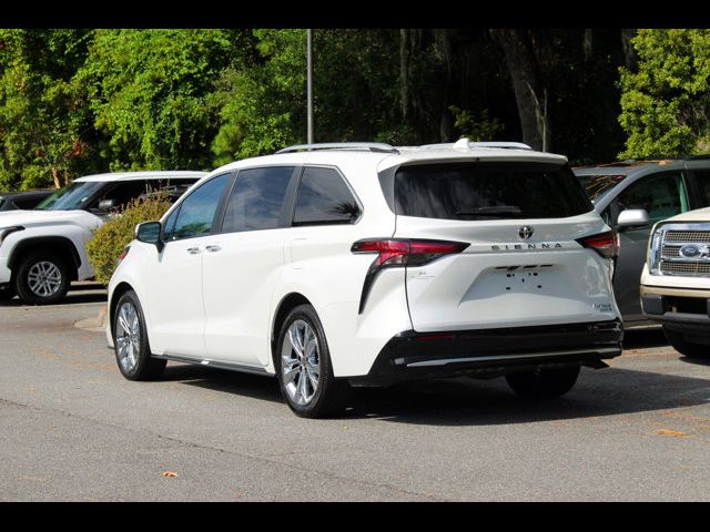 2023 Toyota Sienna Platinum