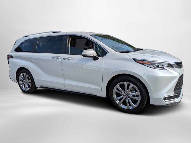 2023 Toyota Sienna Platinum