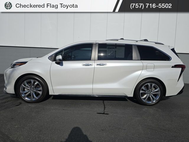 2023 Toyota Sienna Platinum