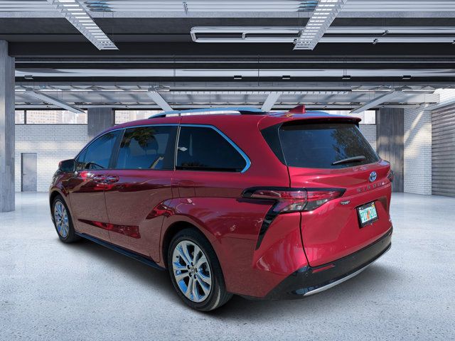 2023 Toyota Sienna Platinum