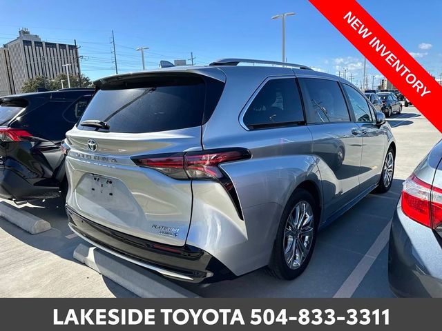 2023 Toyota Sienna Platinum