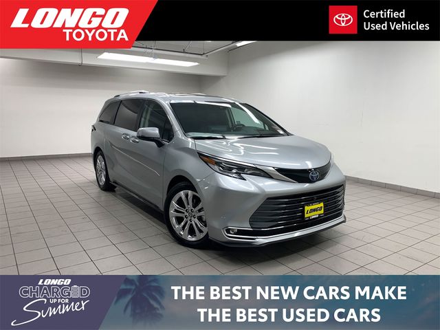 2023 Toyota Sienna Platinum