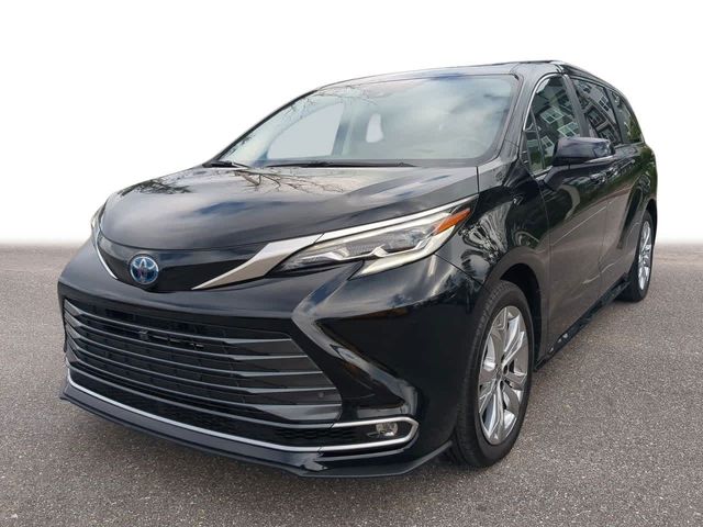 2023 Toyota Sienna Platinum