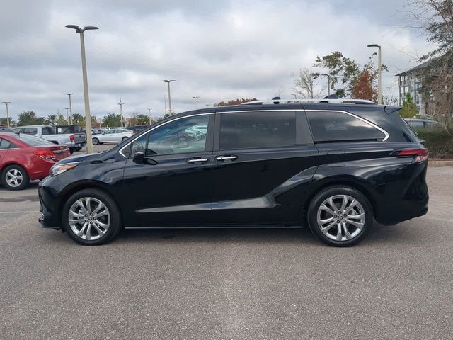 2023 Toyota Sienna Platinum