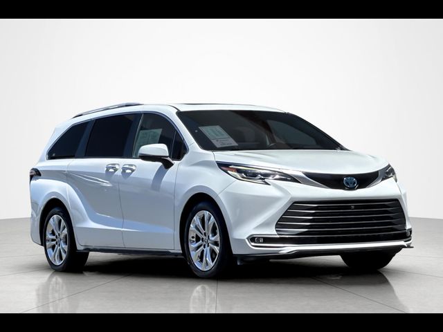 2023 Toyota Sienna Platinum