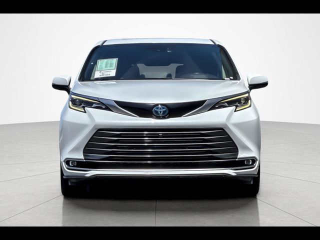 2023 Toyota Sienna Platinum