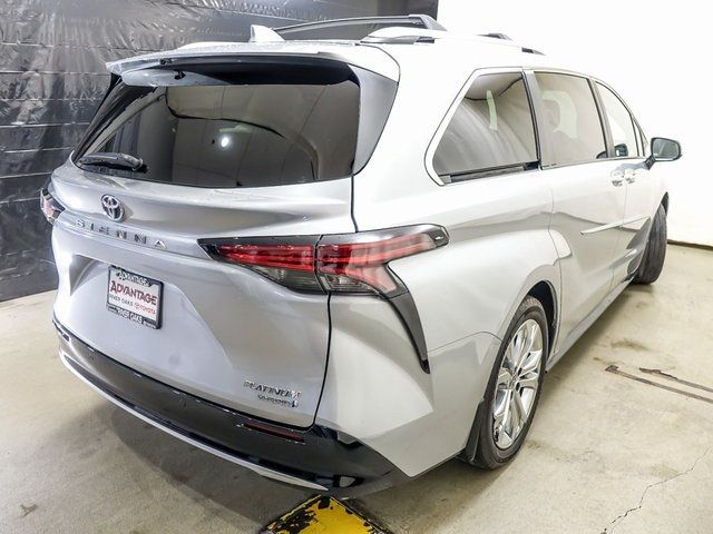 2023 Toyota Sienna Platinum