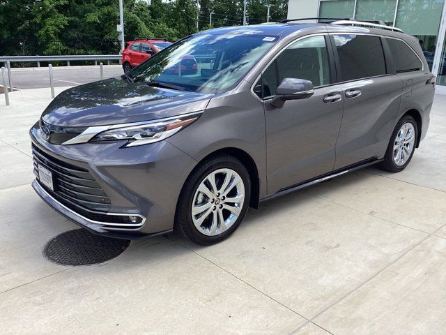 2023 Toyota Sienna Platinum