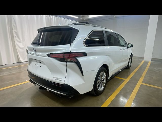 2023 Toyota Sienna Platinum
