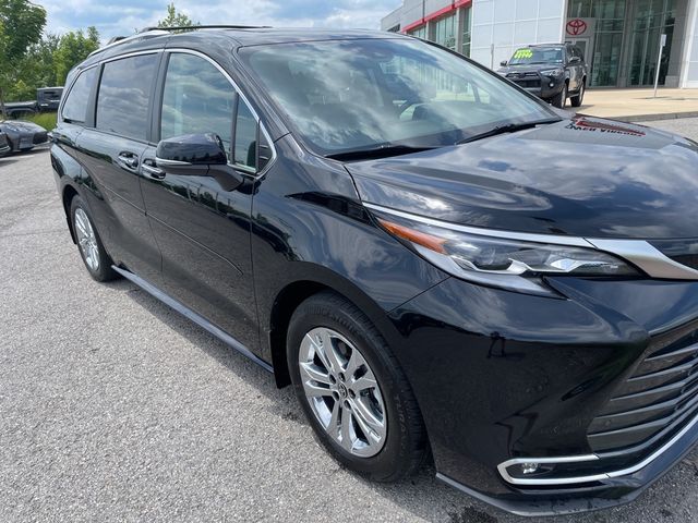 2023 Toyota Sienna Platinum