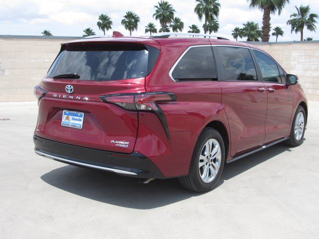 2023 Toyota Sienna Platinum