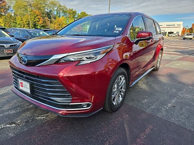 2023 Toyota Sienna Platinum