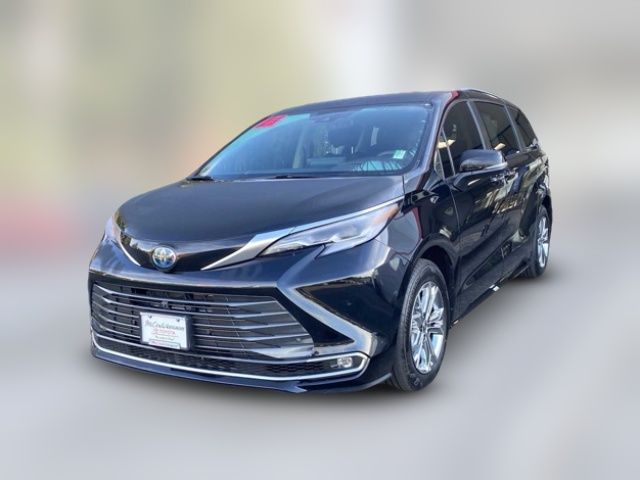2023 Toyota Sienna Platinum