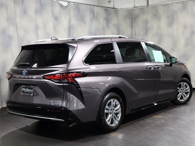 2023 Toyota Sienna Platinum