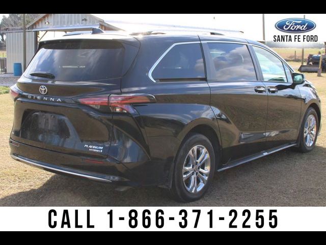 2023 Toyota Sienna Platinum